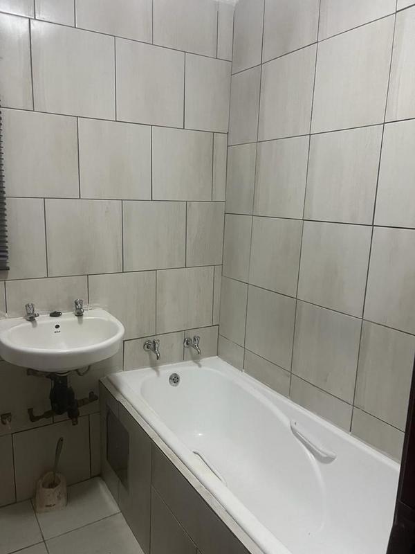 To Let 2 Bedroom Property for Rent in Lufhereng Gauteng