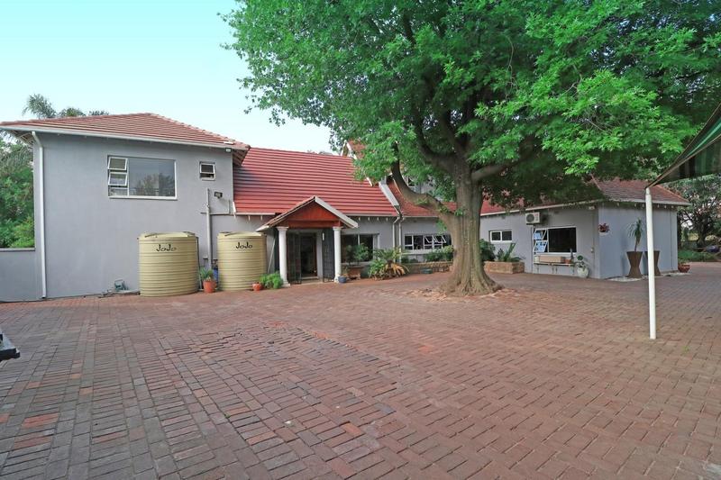 6 Bedroom Property for Sale in Lambton Gauteng