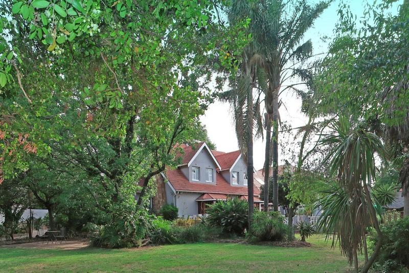 6 Bedroom Property for Sale in Lambton Gauteng