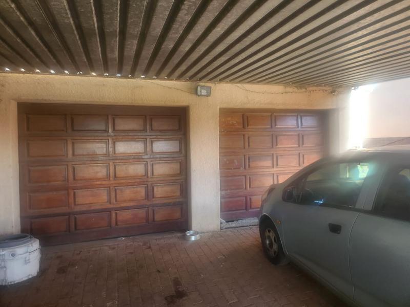 4 Bedroom Property for Sale in Risana Gauteng