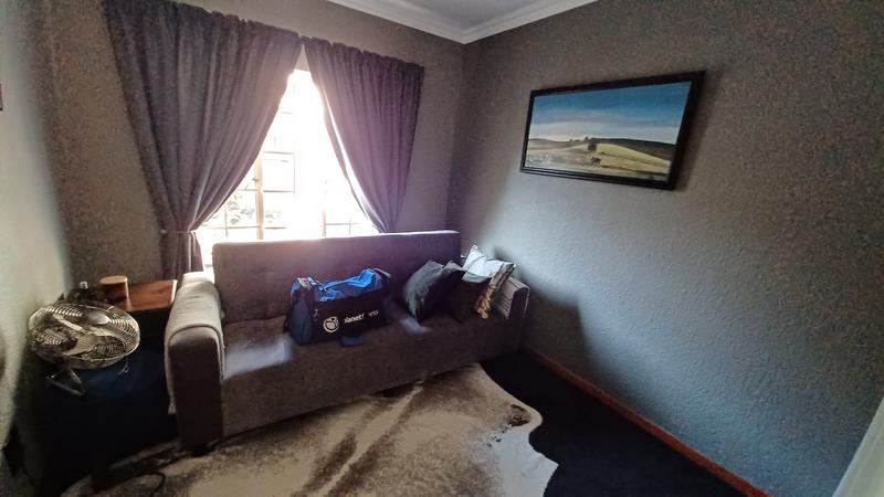 2 Bedroom Property for Sale in Annlin Gauteng