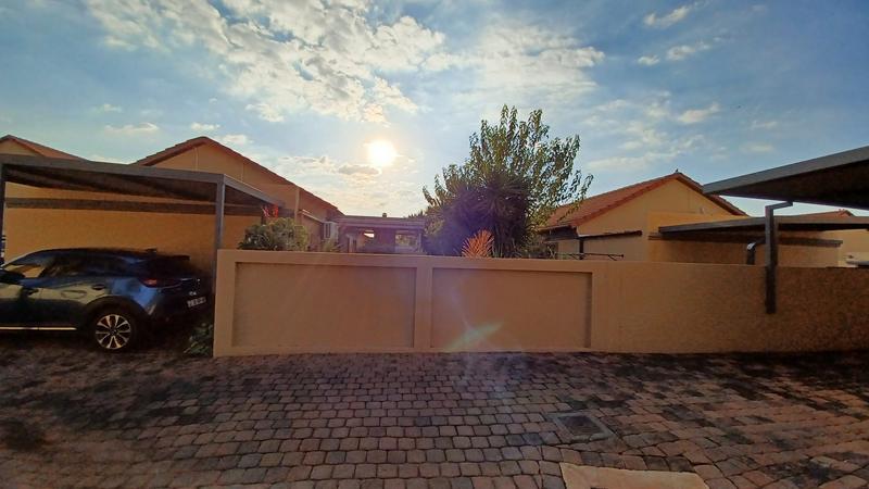 2 Bedroom Property for Sale in Annlin Gauteng