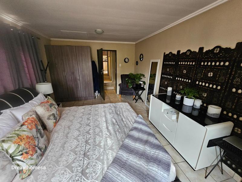 To Let 2 Bedroom Property for Rent in Rivonia Gauteng