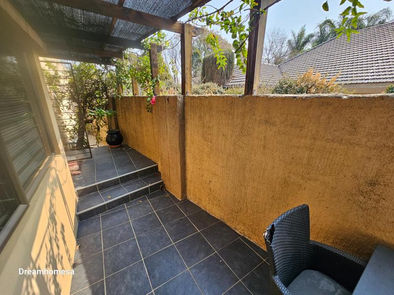 To Let 2 Bedroom Property for Rent in Rivonia Gauteng