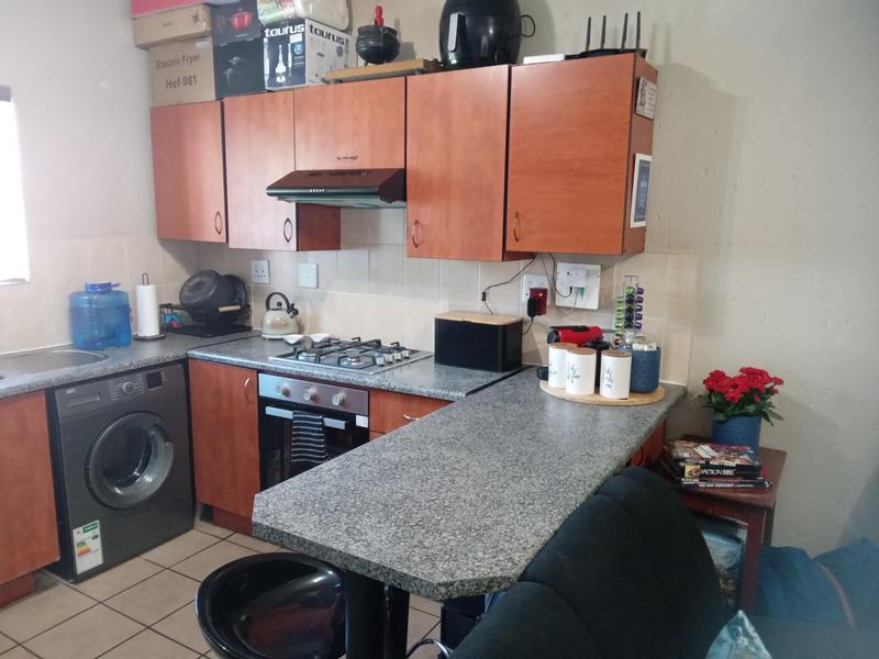 2 Bedroom Property for Sale in Greenstone Hill Gauteng