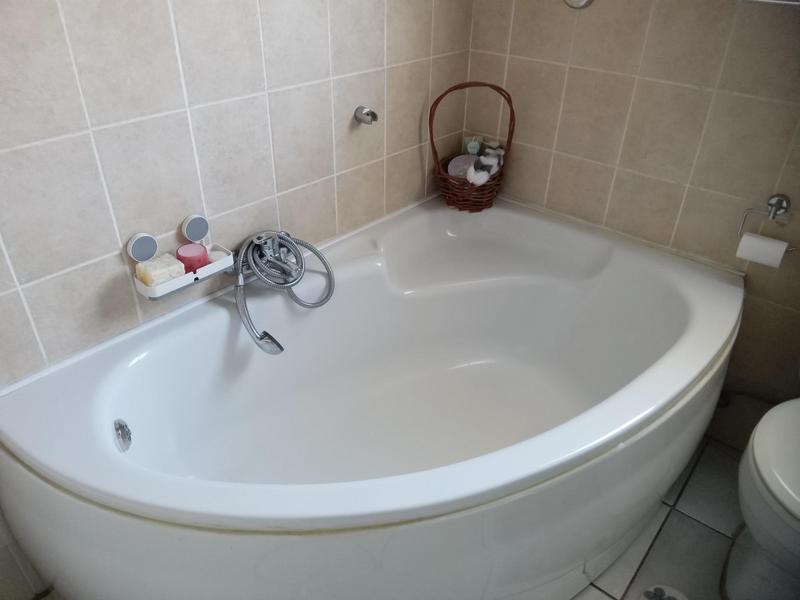 2 Bedroom Property for Sale in Greenstone Hill Gauteng