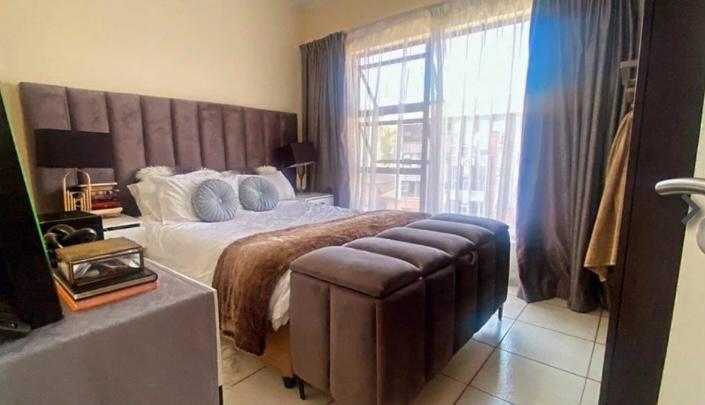 2 Bedroom Property for Sale in Oakdene Gauteng