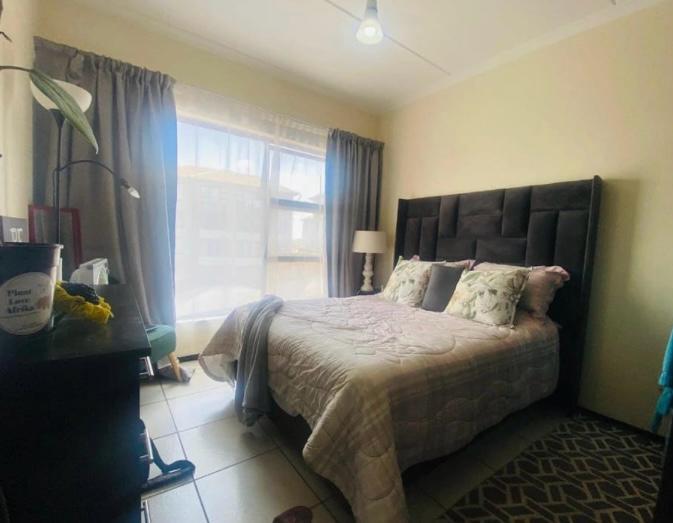 2 Bedroom Property for Sale in Oakdene Gauteng