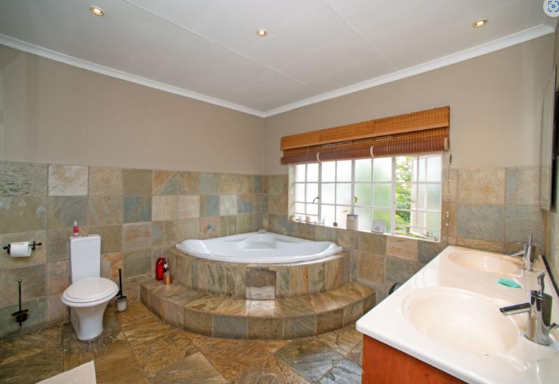 4 Bedroom Property for Sale in Highway Gardens Gauteng