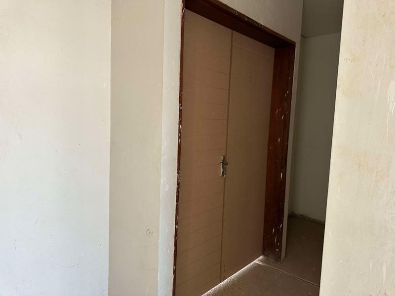 5 Bedroom Property for Sale in Waterfall Country Estate Gauteng
