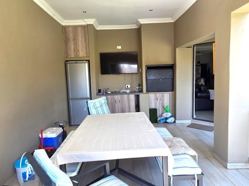 3 Bedroom Property for Sale in Moreleta Park Gauteng