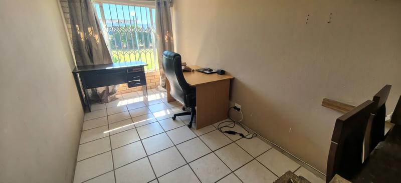4 Bedroom Property for Sale in Witpoortjie Gauteng