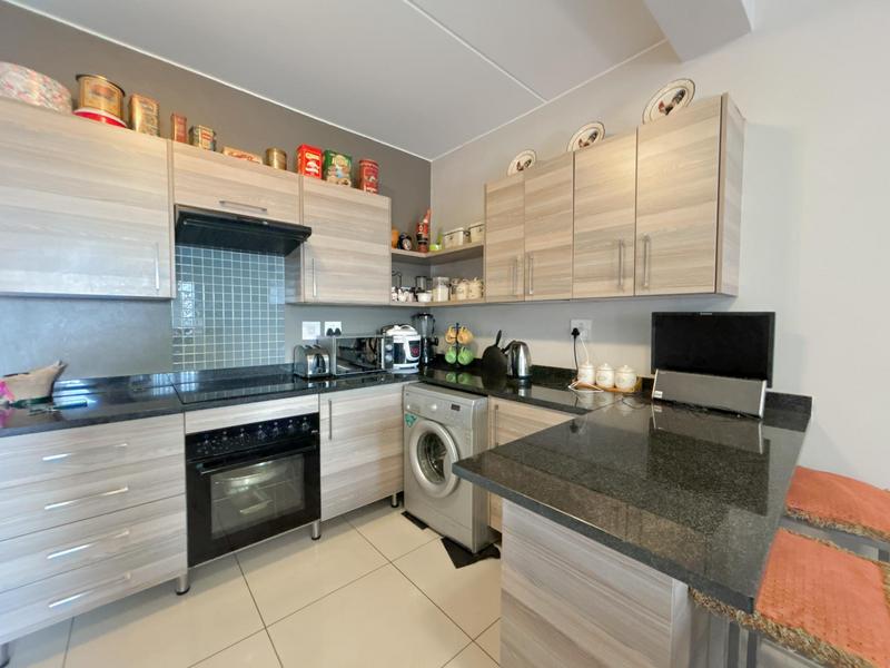 2 Bedroom Property for Sale in Blue Hills Gauteng