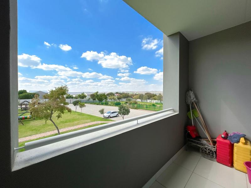 2 Bedroom Property for Sale in Blue Hills Gauteng