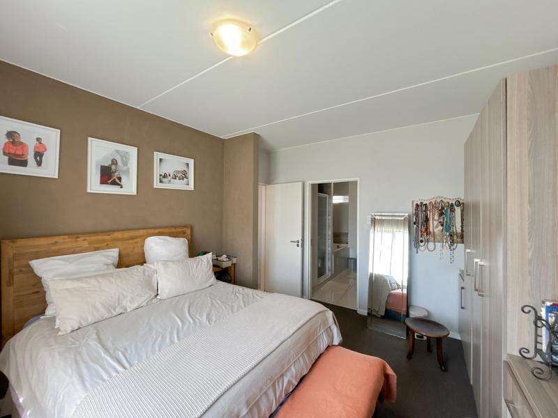 2 Bedroom Property for Sale in Blue Hills Gauteng