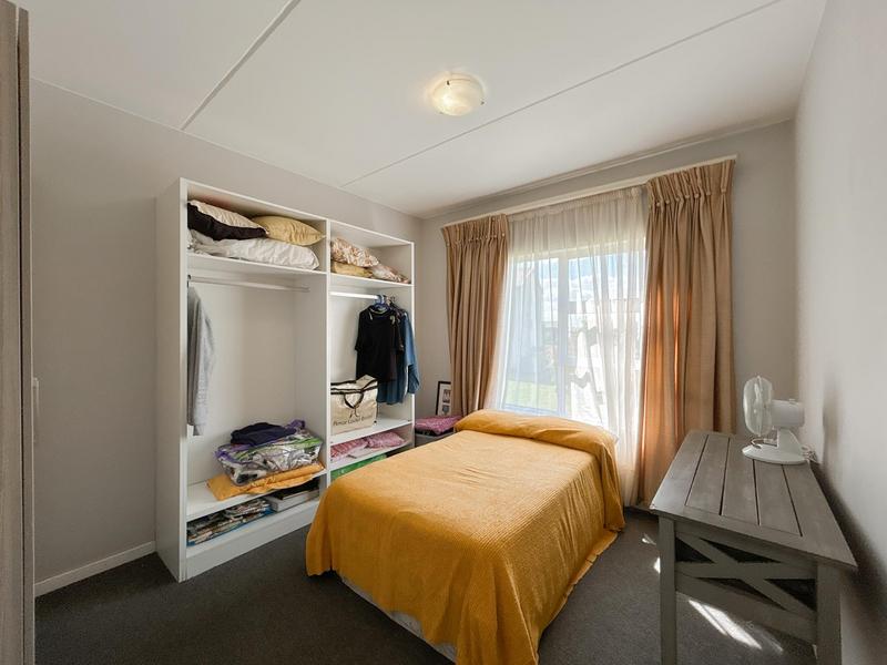 2 Bedroom Property for Sale in Blue Hills Gauteng