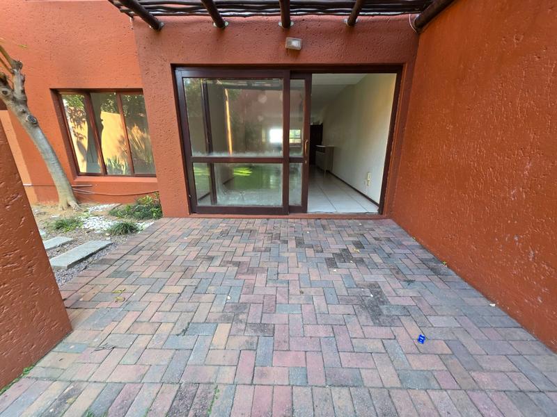 To Let 2 Bedroom Property for Rent in Sunninghill Gauteng