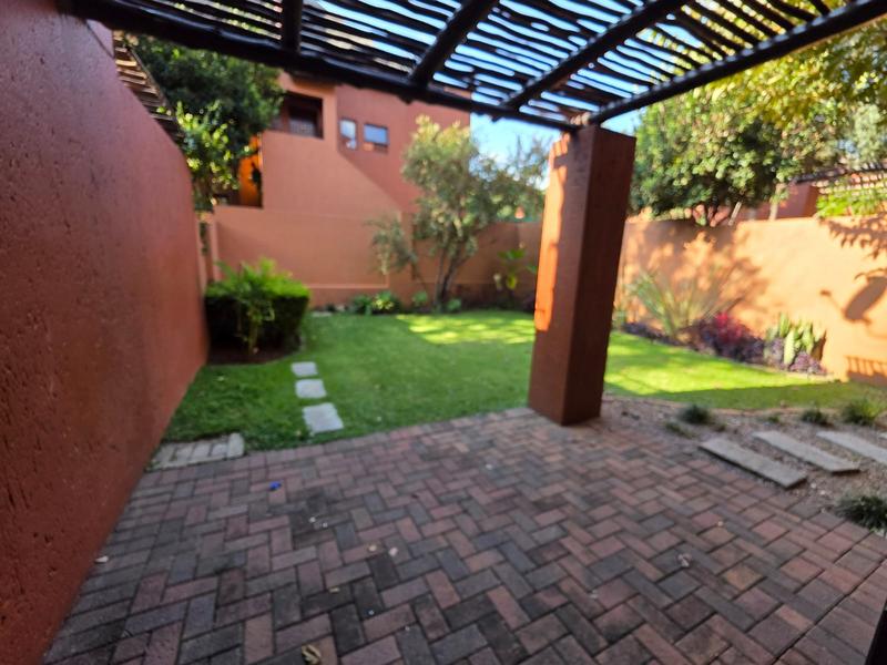 To Let 2 Bedroom Property for Rent in Sunninghill Gauteng