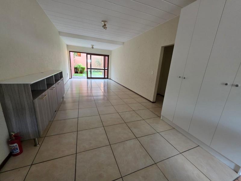 To Let 2 Bedroom Property for Rent in Sunninghill Gauteng