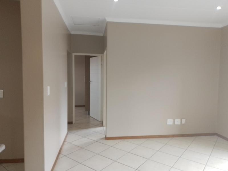 2 Bedroom Property for Sale in Monavoni Gauteng
