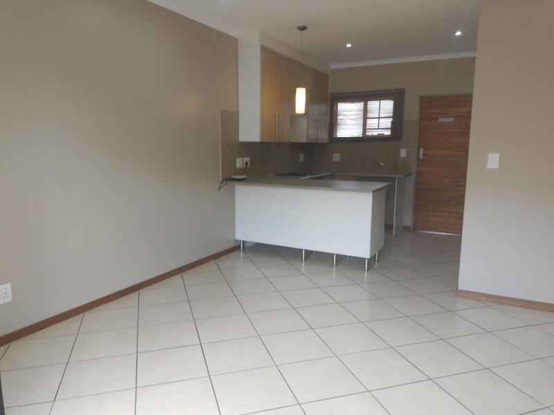 2 Bedroom Property for Sale in Monavoni Gauteng
