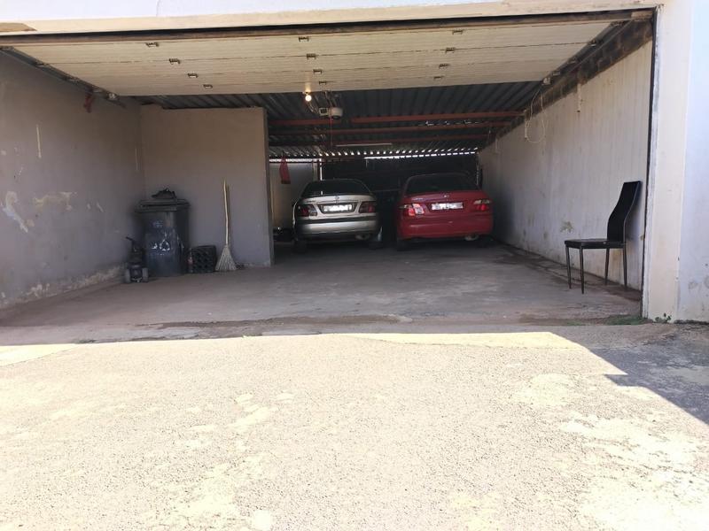 4 Bedroom Property for Sale in Lenasia South Gauteng