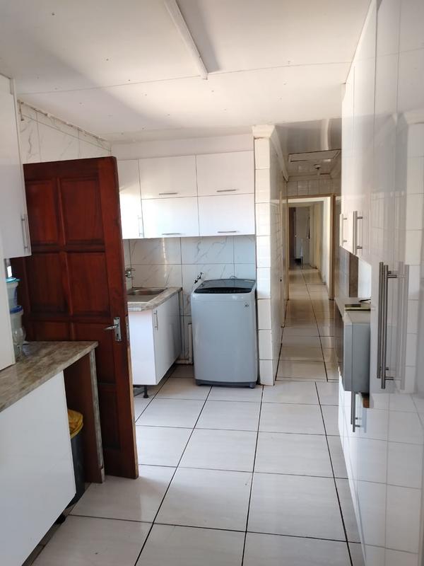 4 Bedroom Property for Sale in Lenasia South Gauteng