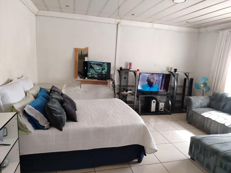 4 Bedroom Property for Sale in Lenasia South Gauteng