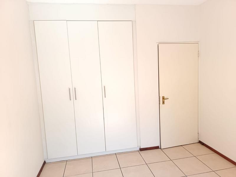 To Let 1 Bedroom Property for Rent in Pineslopes Gauteng