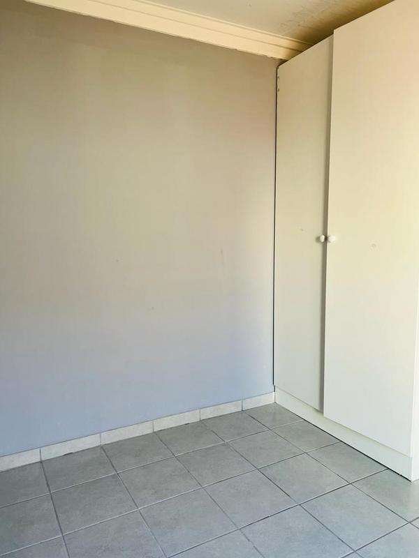 To Let 3 Bedroom Property for Rent in South Hills Gauteng