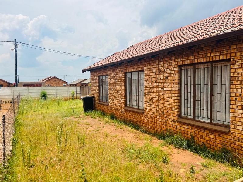 To Let 3 Bedroom Property for Rent in Protea Glen Gauteng
