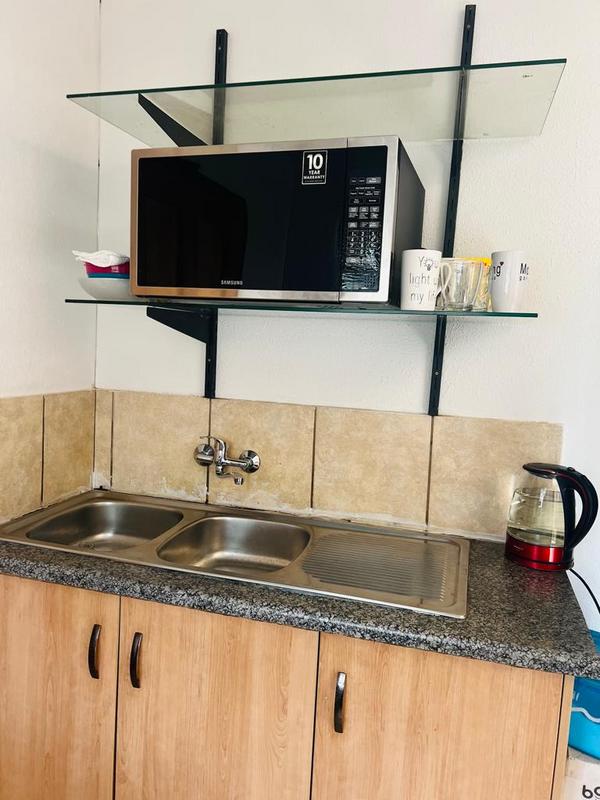 To Let 3 Bedroom Property for Rent in Protea Glen Gauteng