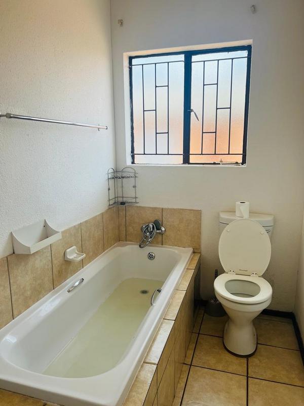 To Let 3 Bedroom Property for Rent in Protea Glen Gauteng