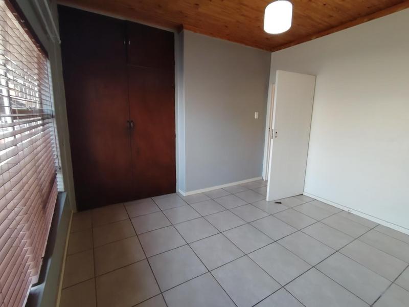To Let 2 Bedroom Property for Rent in Eldoraigne Gauteng