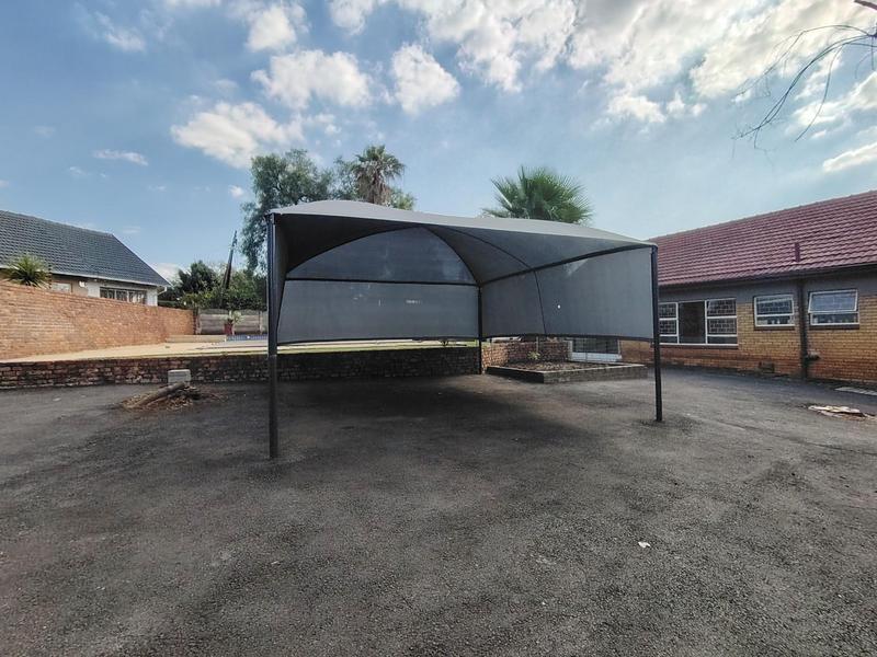 To Let 2 Bedroom Property for Rent in Eldoraigne Gauteng