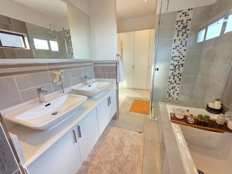 4 Bedroom Property for Sale in Ferndale Gauteng