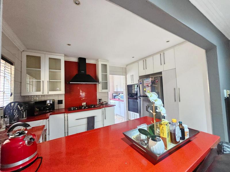 To Let 4 Bedroom Property for Rent in Zonnehoewe A H Gauteng