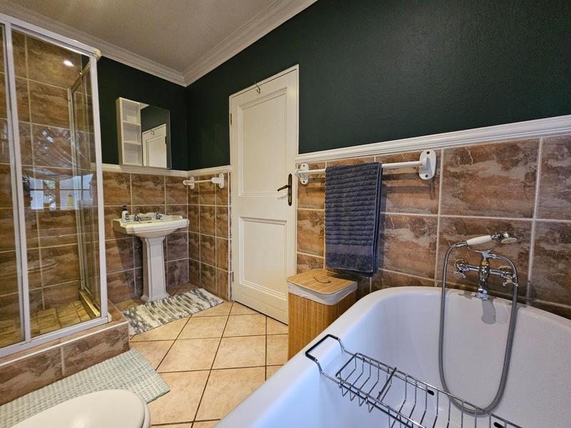 To Let 4 Bedroom Property for Rent in Zonnehoewe A H Gauteng