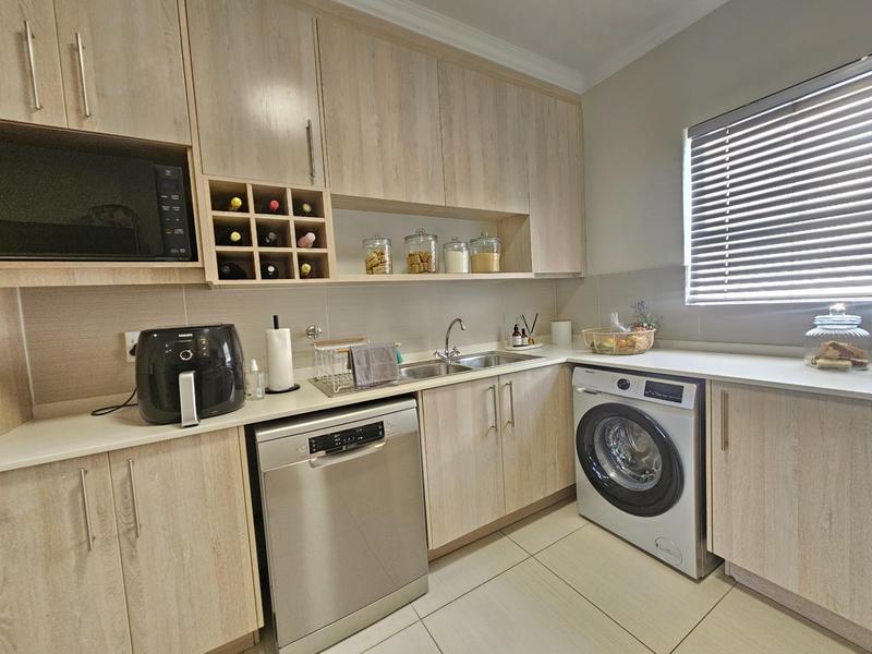 2 Bedroom Property for Sale in Wilgeheuwel Gauteng