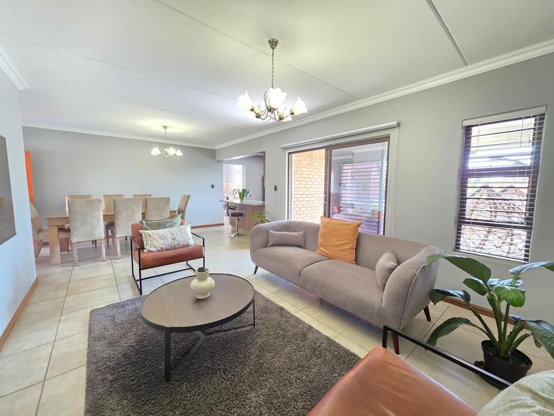 3 Bedroom Property for Sale in Honeydew Ridge Gauteng