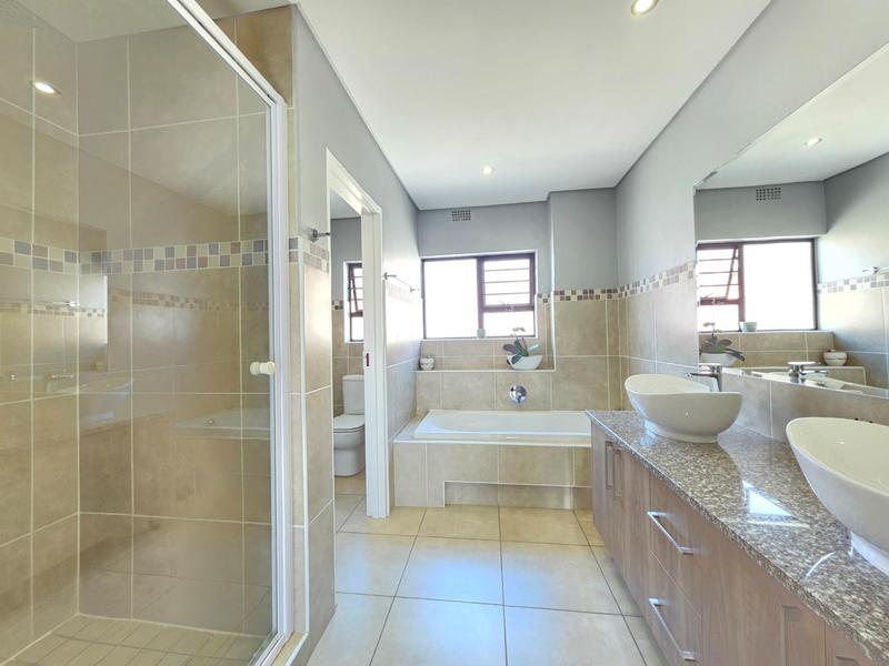 3 Bedroom Property for Sale in Honeydew Ridge Gauteng