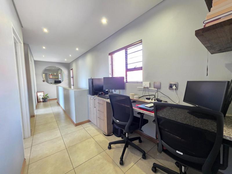 3 Bedroom Property for Sale in Honeydew Ridge Gauteng