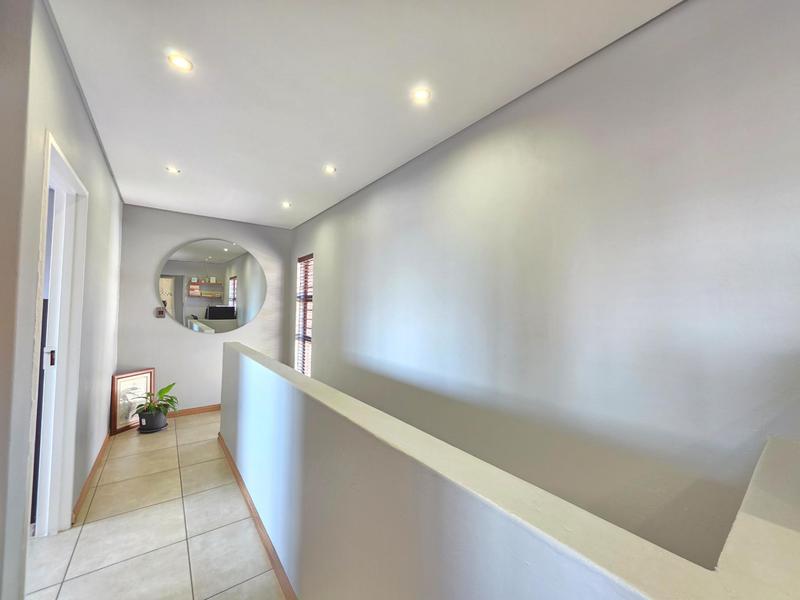 3 Bedroom Property for Sale in Honeydew Ridge Gauteng