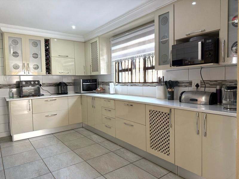 5 Bedroom Property for Sale in Chantelle Gauteng