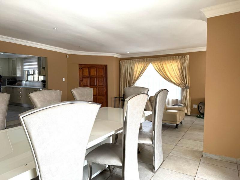 5 Bedroom Property for Sale in Chantelle Gauteng