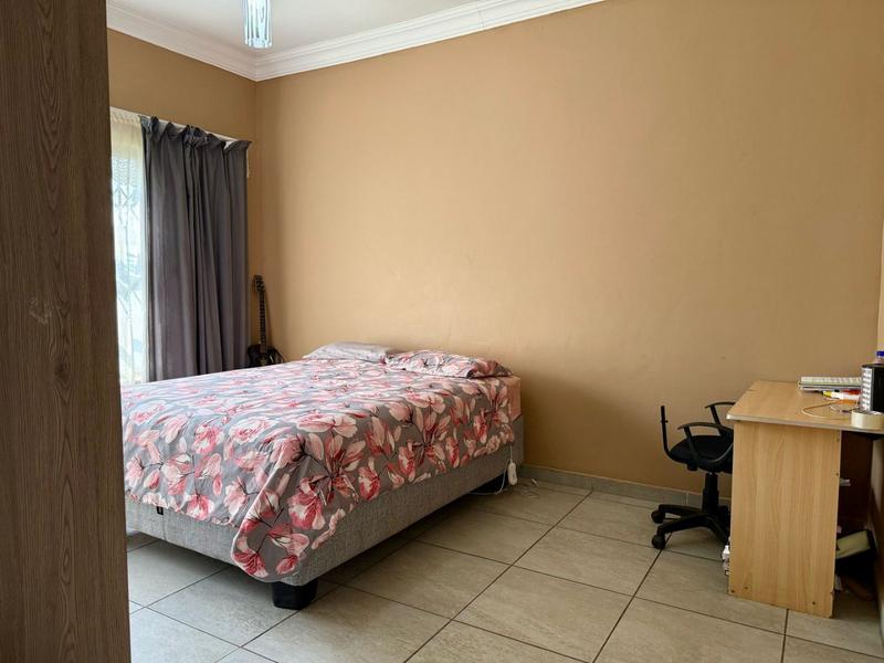 5 Bedroom Property for Sale in Chantelle Gauteng