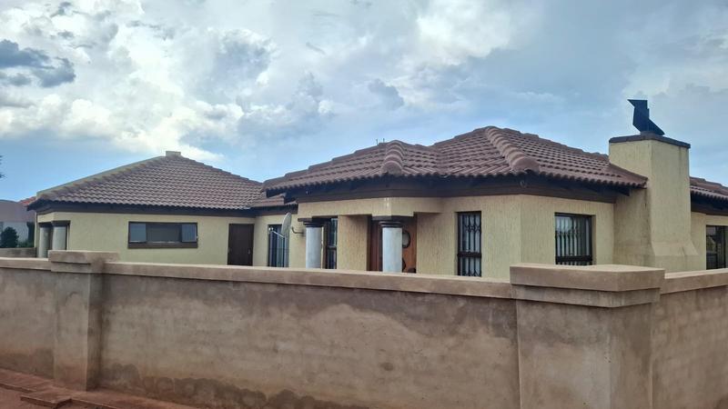 4 Bedroom Property for Sale in The Orchards Gauteng