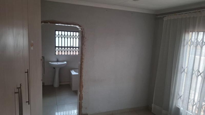 4 Bedroom Property for Sale in The Orchards Gauteng