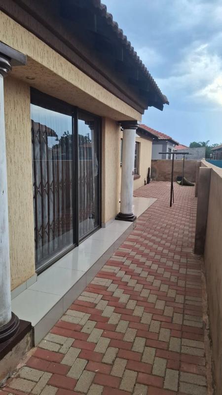 4 Bedroom Property for Sale in The Orchards Gauteng