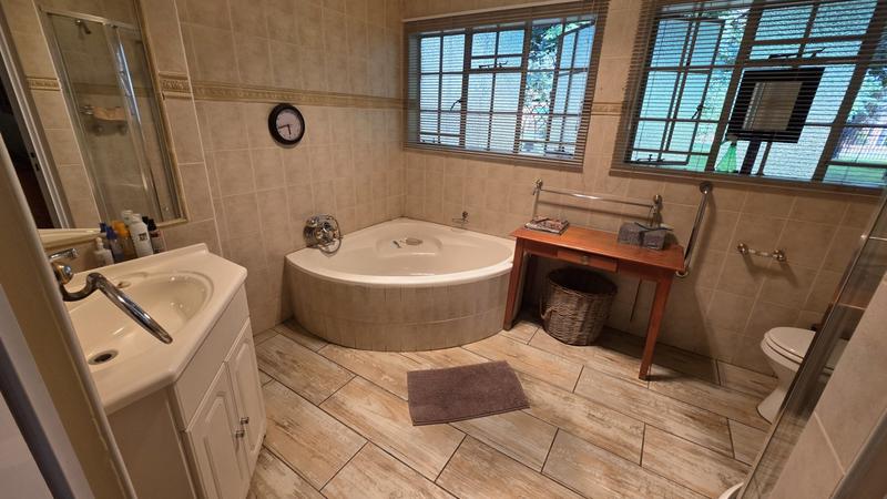 4 Bedroom Property for Sale in Montana Tuine Gauteng